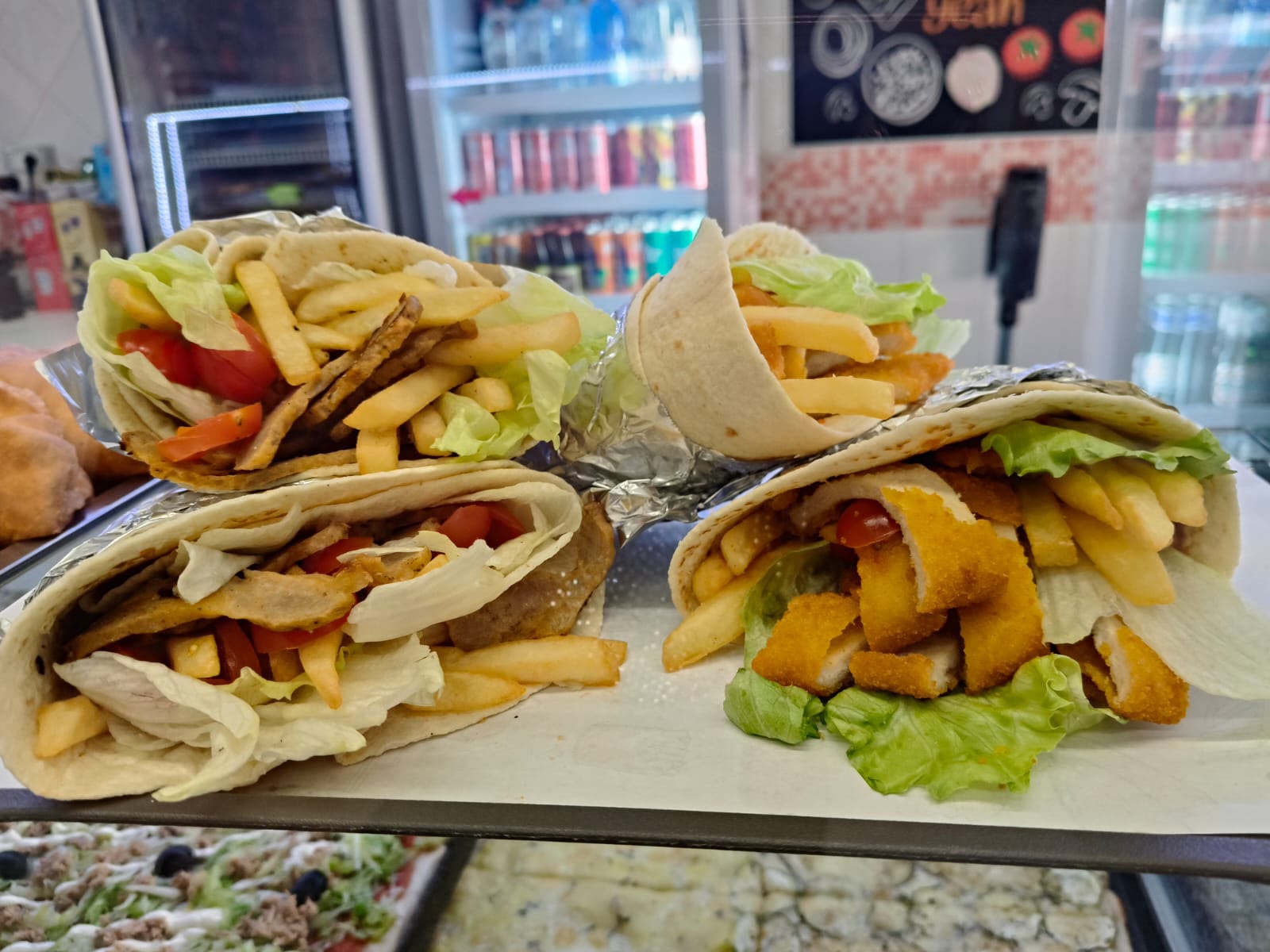 Piadine farcite con patatine e verdure